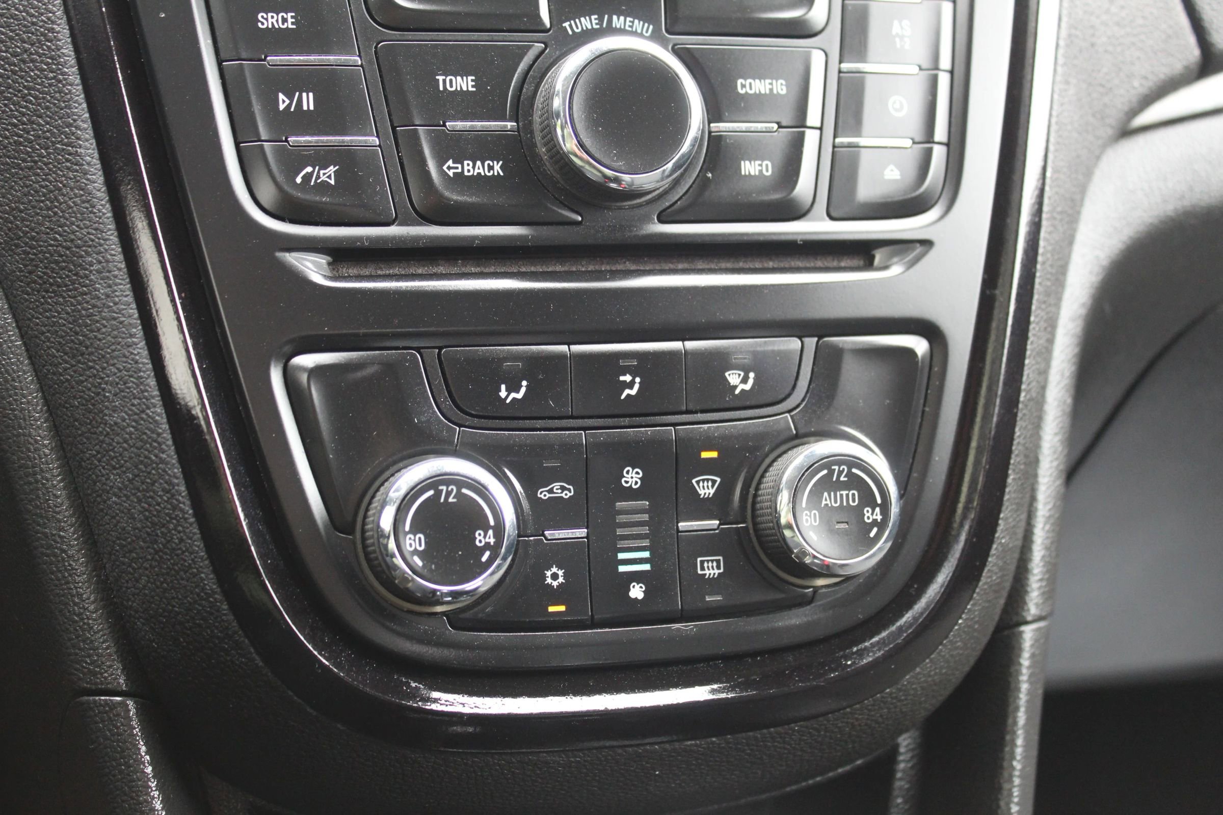 Used 2016 Buick Encore Sport Touring AWD/4WD image 30