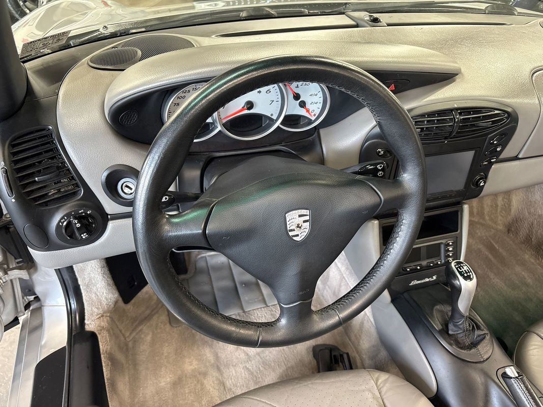 Used 2000 Porsche Boxster S image 46