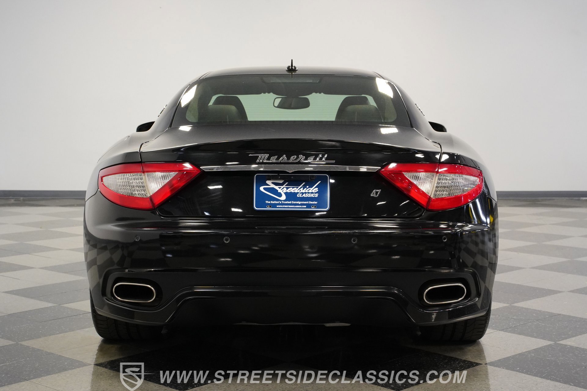 Used 2010 Maserati GranTurismo S image 11