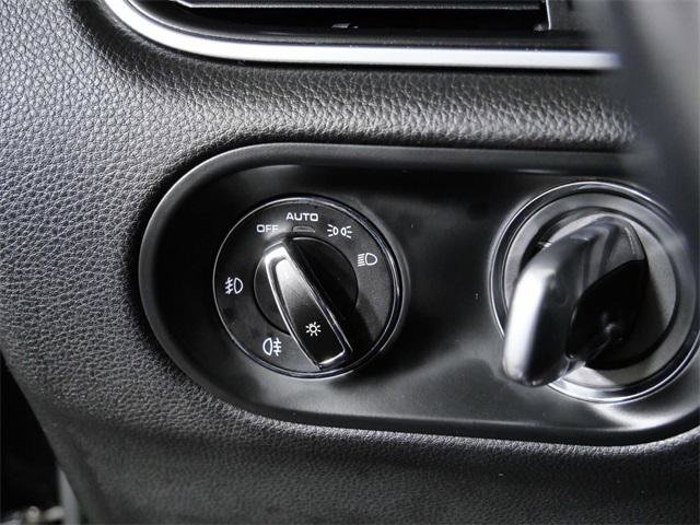 Used 2017 Porsche Macan S image 24