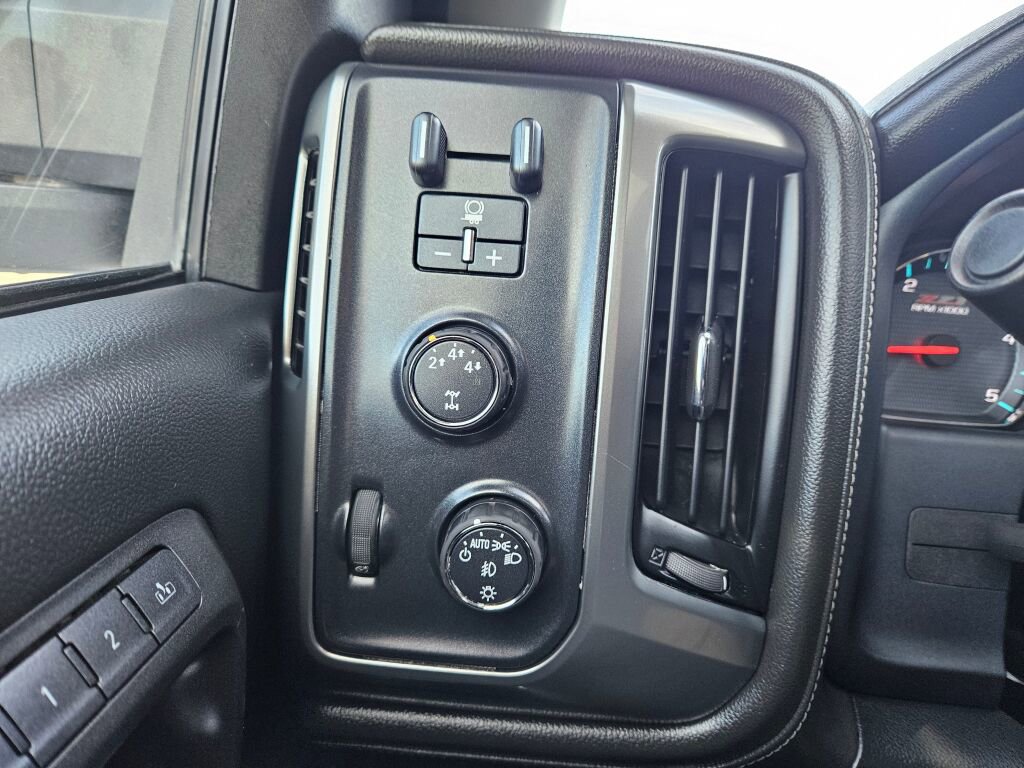Used 2016 Chevrolet Silverado 2500 LTZ w/ Duramax Plus Package image 21
