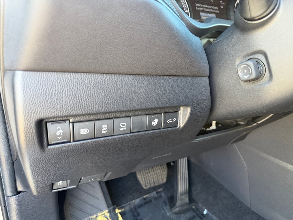 Used 2022 Toyota Venza Limited w/ Advanced Technology Package AWD/4WD image 19