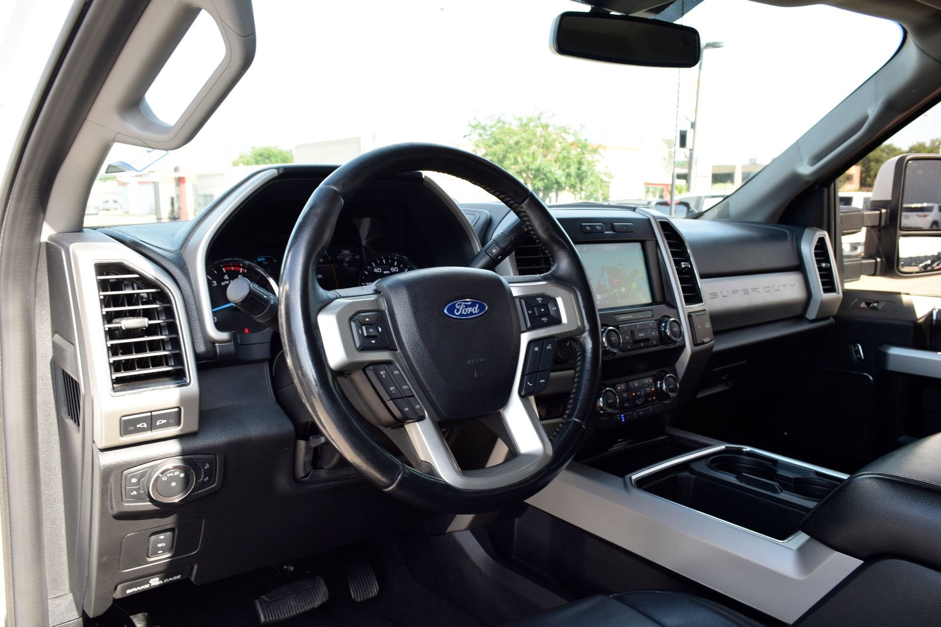 Used 2021 Ford F250 Lariat w/ Lariat Value Package AWD/4WD image 16