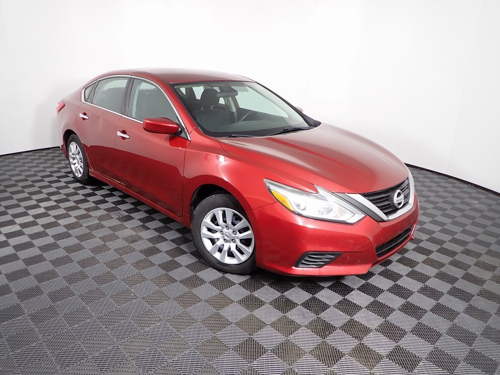 Used 2016 Nissan Altima 2.5 S w/ Power Driver Seat Package image 3