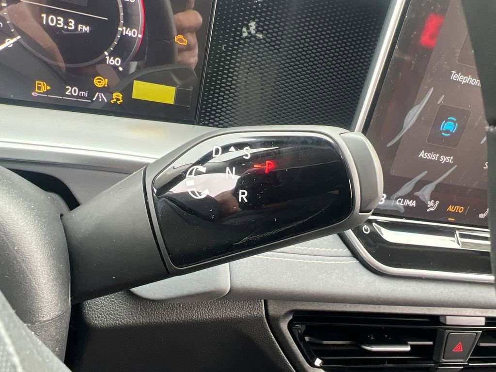 New 2026 Volkswagen Tiguan SE AWD/4WD image 28