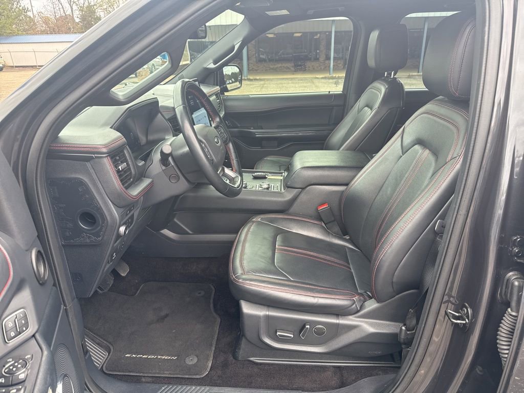 Used 2022 Ford Expedition Max Limited image 4