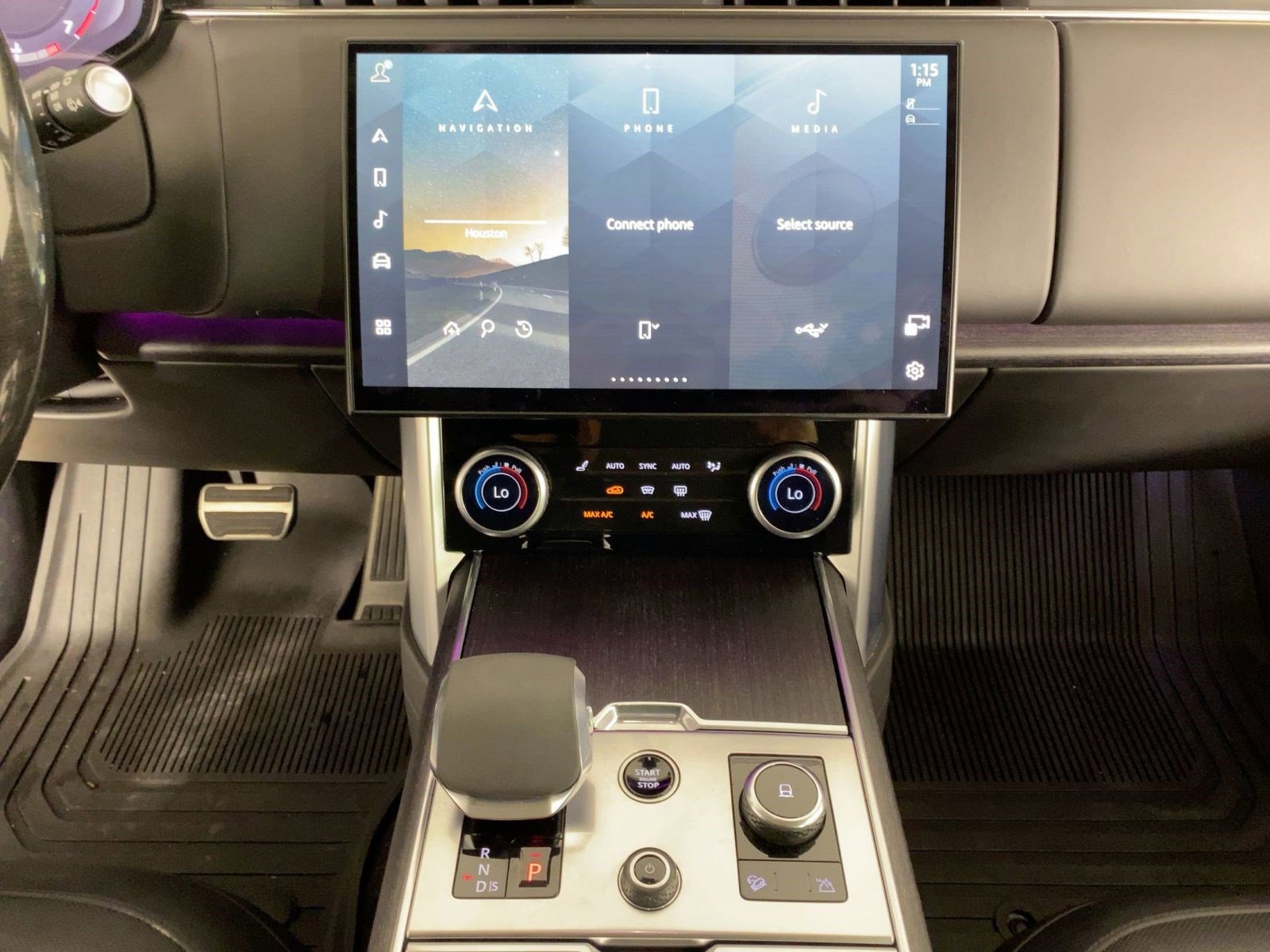 Used 2023 Land Rover Range Rover SE image 24