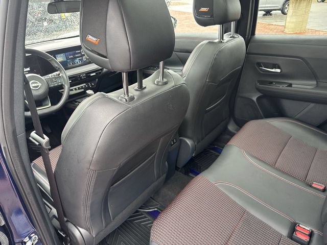 Used 2025 Nissan Kicks SR w/ SR Premium Package FWD image 25