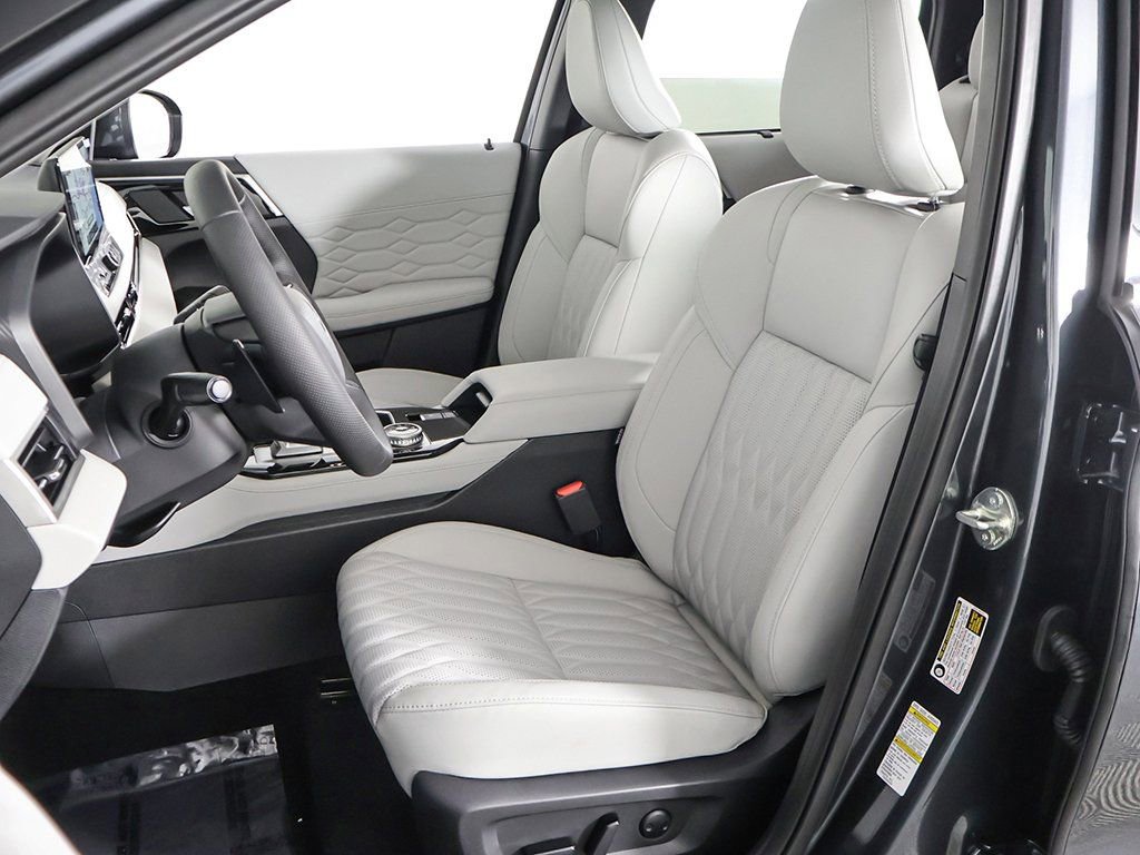 New 2025 Mitsubishi Outlander SEL image 33