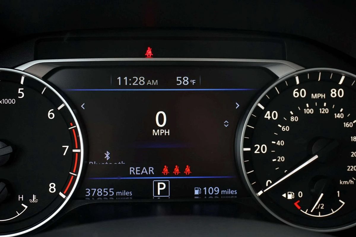 Used 2025 Nissan Altima 2.5 SV FWD image 26