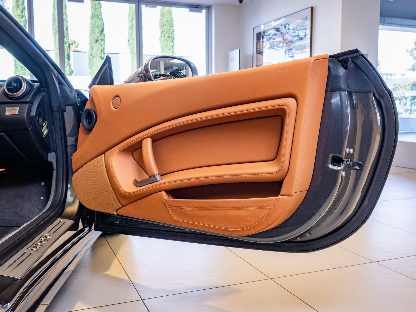 Used 2012 Ferrari California image 25