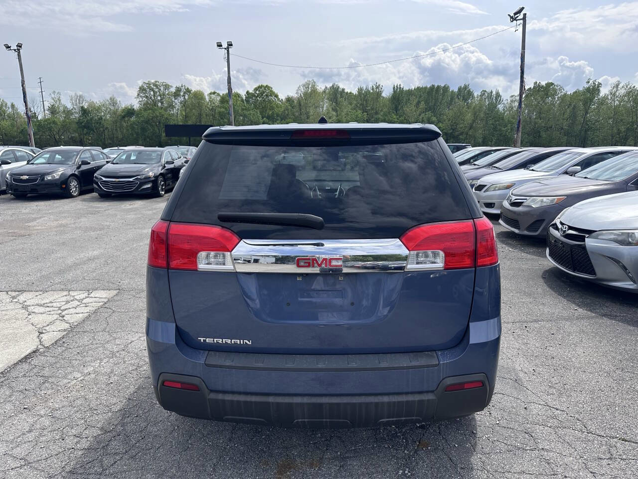 Used 2011 GMC Terrain SLE FWD image 5