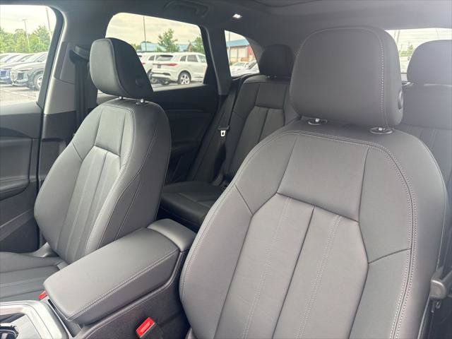 New 2026 Audi Q5 Premium AWD/4WD image 17