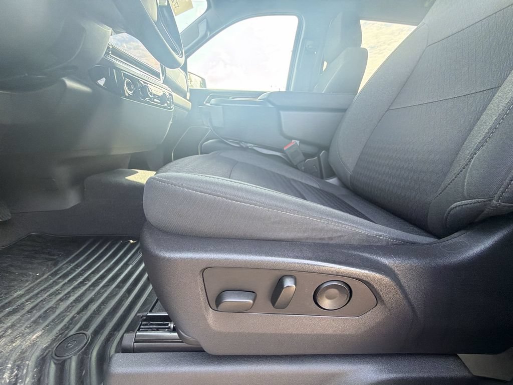 Used 2023 Chevrolet Silverado 1500 LT AWD/4WD image 12