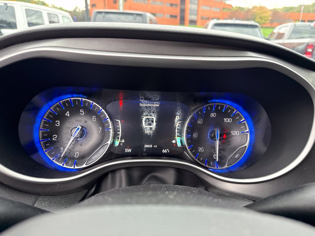 Used 2026 Chrysler Pacifica Select FWD image 29