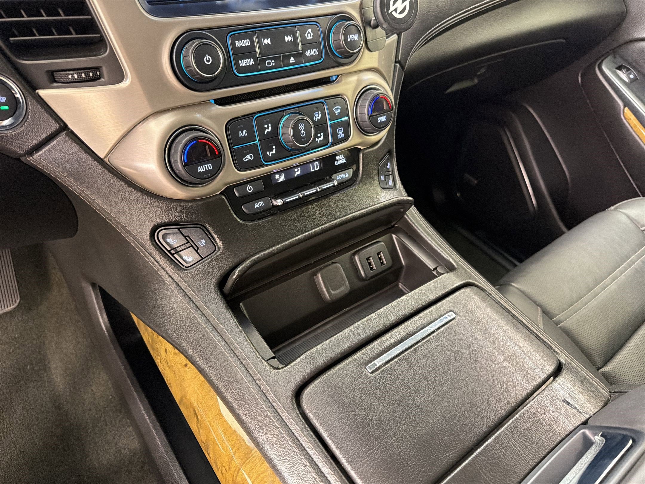 Used 2017 GMC Yukon Denali w/ Open Road Package RWD image 19