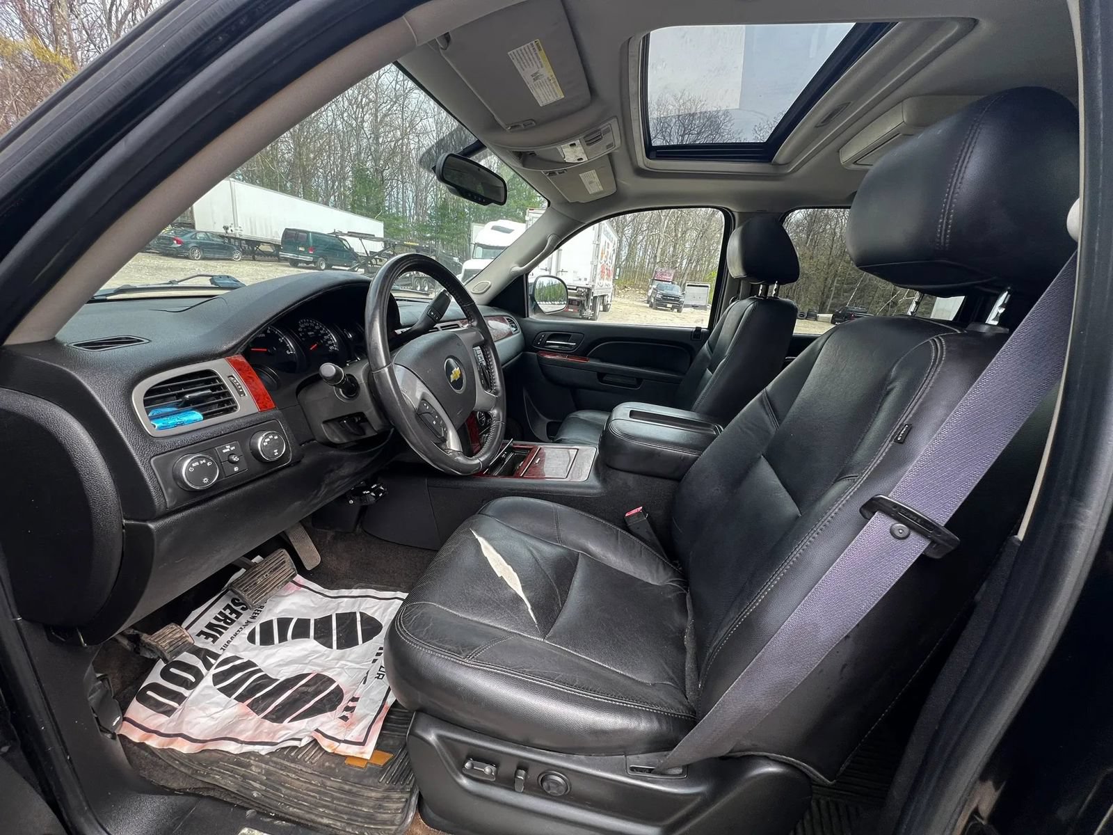 Used 2011 Chevrolet Avalanche LTZ AWD/4WD image 9