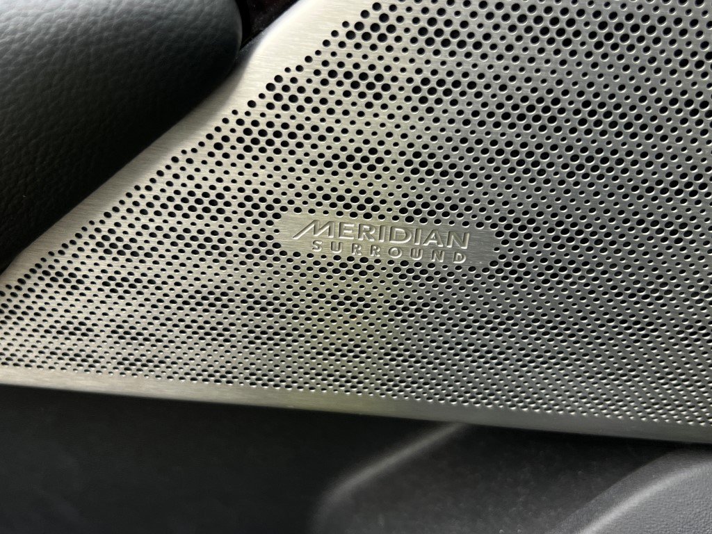 Used 2018 Land Rover Range Rover Velar S image 30