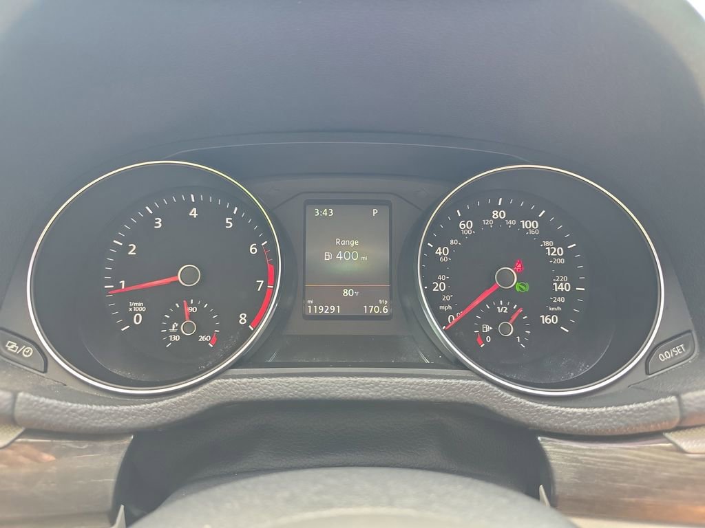 Used 2017 Volkswagen Passat 1.8T SE FWD image 23