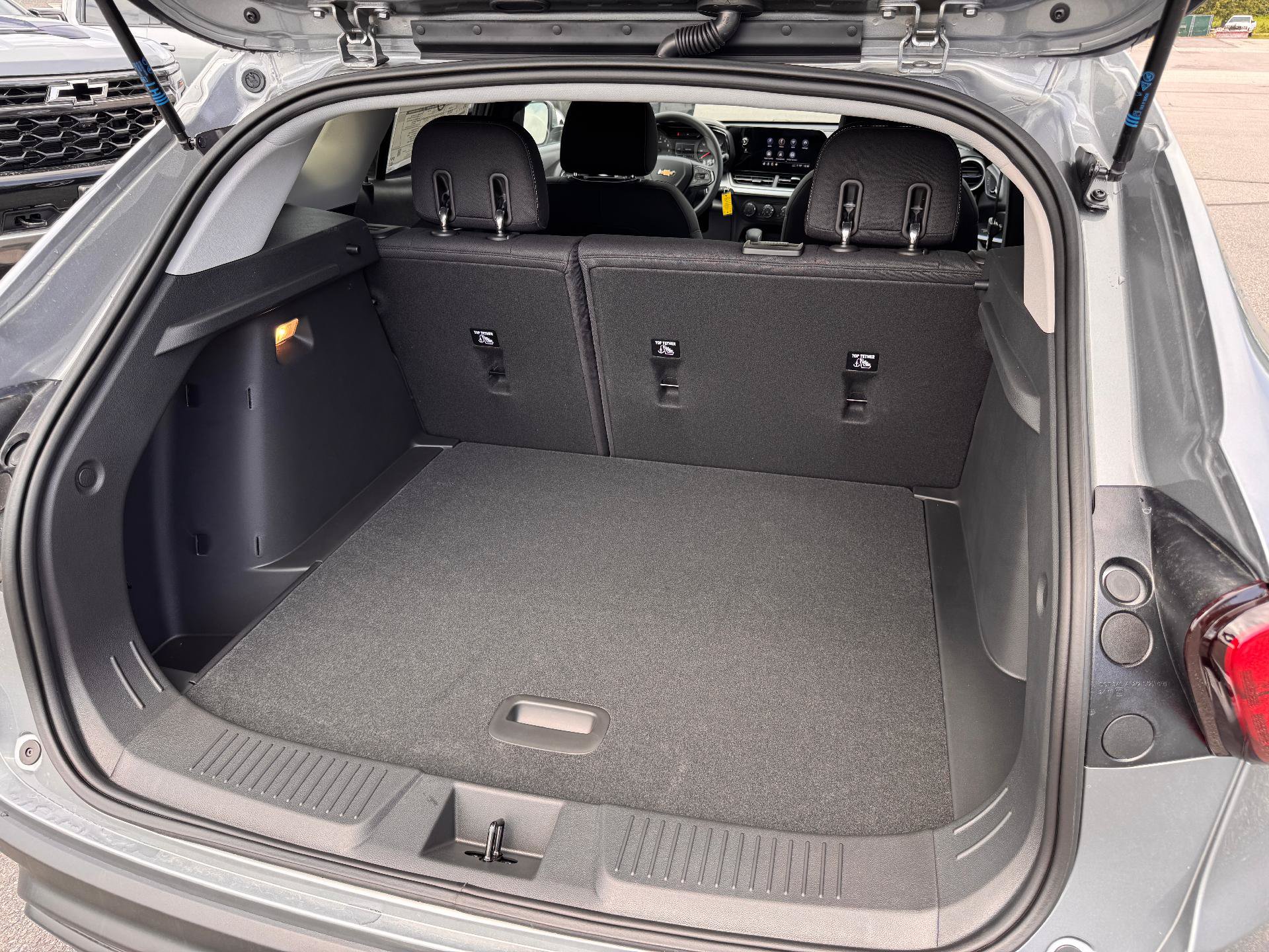 New 2026 Chevrolet Trax LS w/ LS Convenience Package FWD image 15