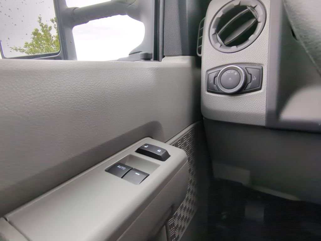 New 2024 Ford E-450 and Econoline 450 Super Duty w/ Power Windows & Locks Group RWD image 22