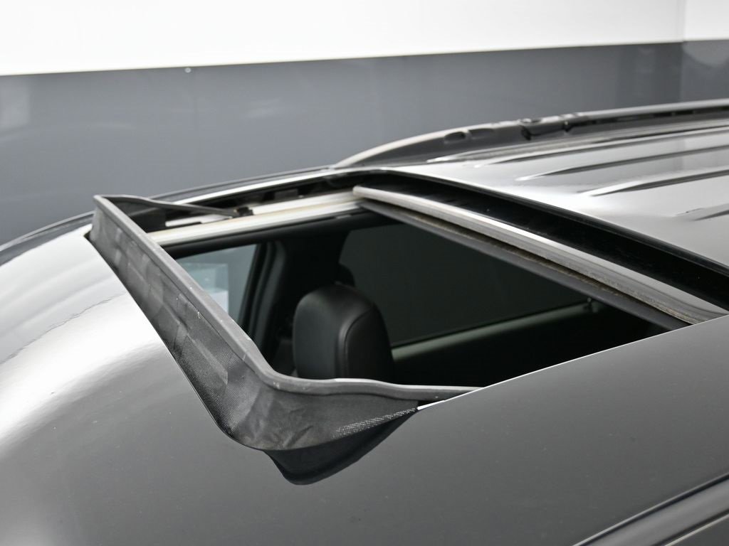 Used 2024 Dodge Durango GT image 11