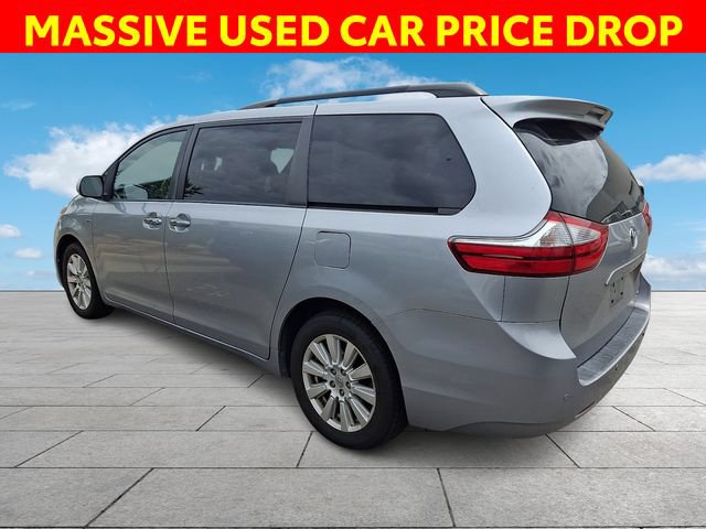 Certified 2017 Toyota Sienna XLE Premium AWD/4WD image 5