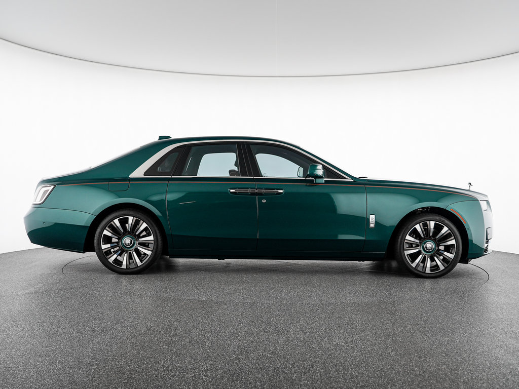 Certified 2025 Rolls-Royce Ghost AWD/4WD image 3