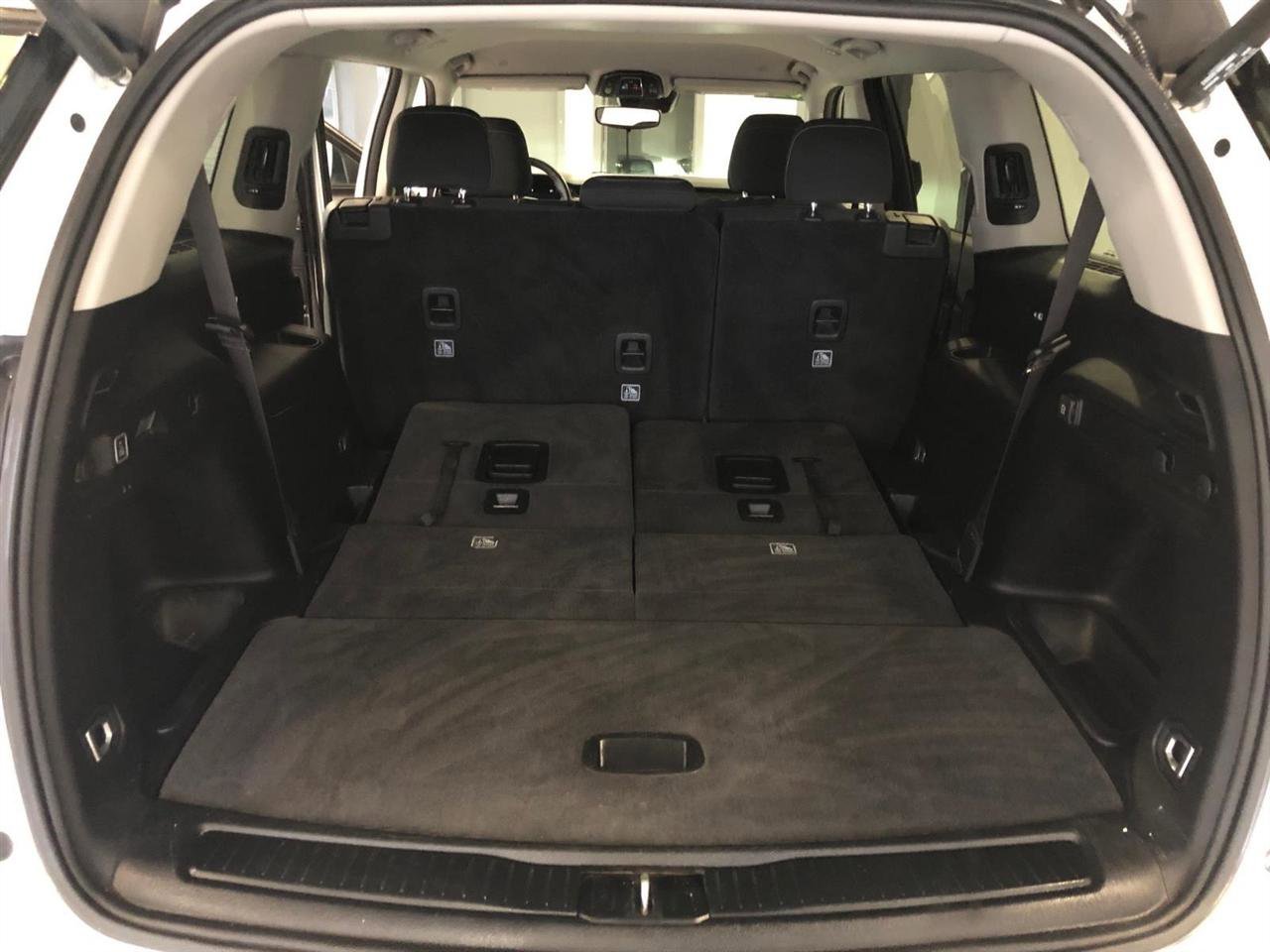 Used 2021 Jeep Grand Cherokee L Laredo w/ Luxury Tech Group I image 12