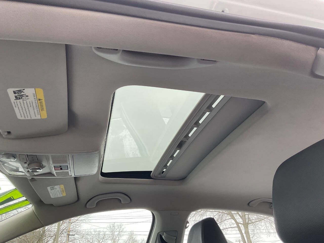 Used 2017 Volkswagen Jetta SE image 12