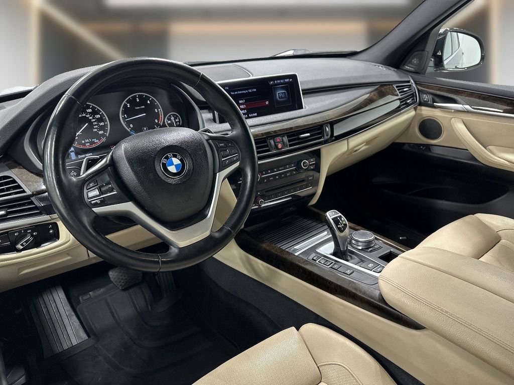 Used 2018 BMW X5 xDrive35d w/ Lighting Package image 11