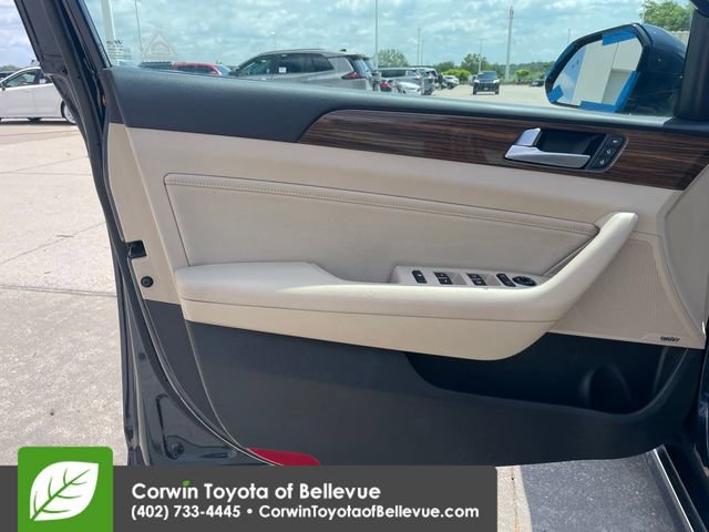 Used 2017 Hyundai Sonata Limited w/ Ultimate Package 02 FWD image 18