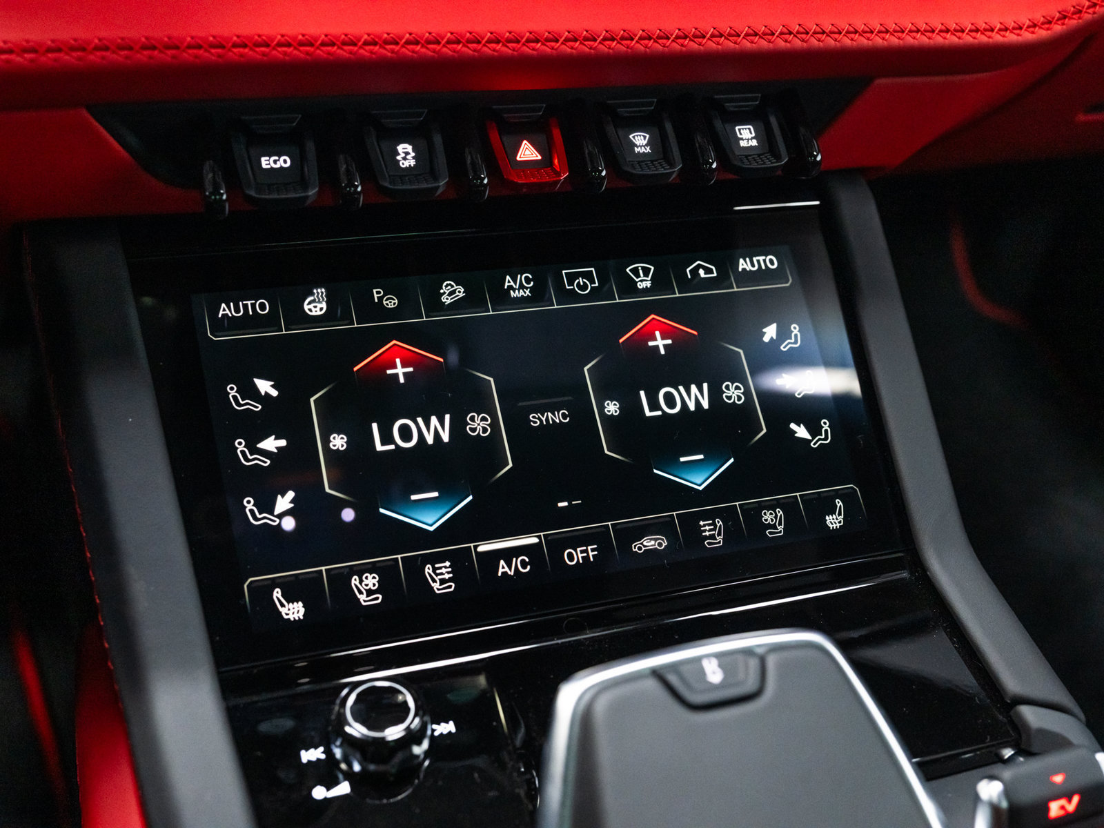 Used 2025 Lamborghini Urus SE AWD/4WD image 53
