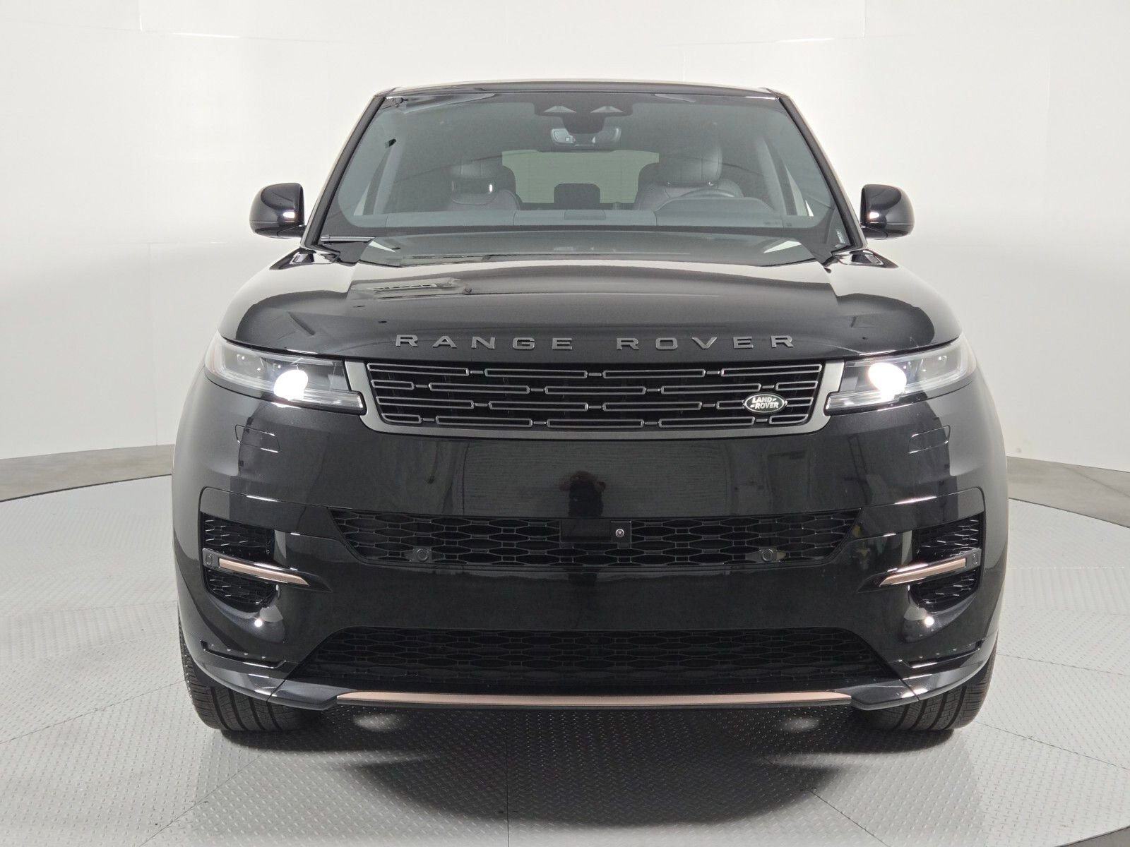 Used 2025 Land Rover Range Rover Sport Dynamic SE AWD/4WD image 8