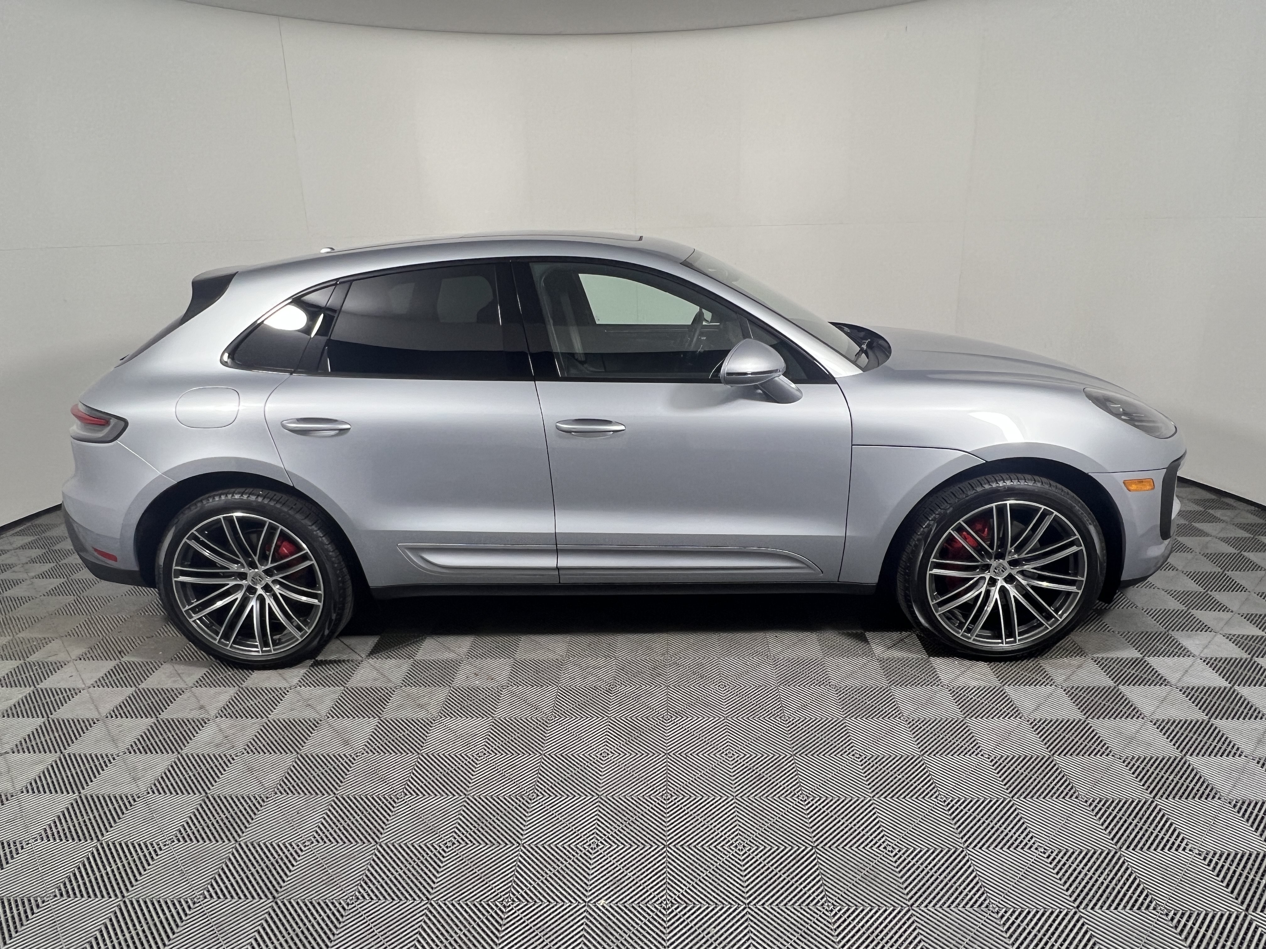 Certified 2026 Porsche Macan S AWD/4WD image 8
