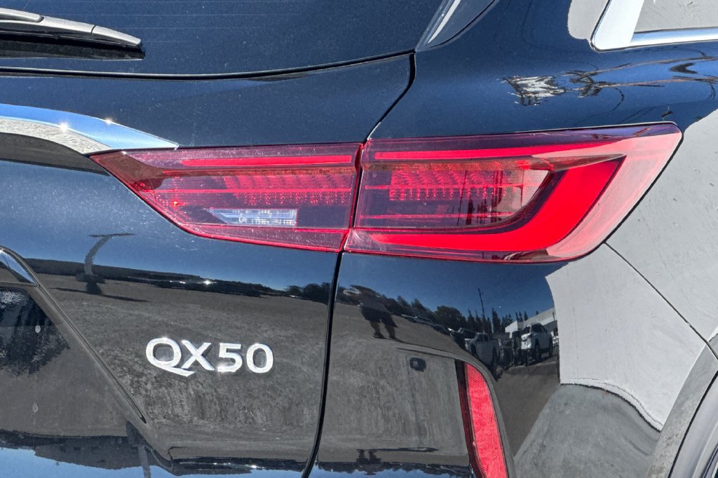 Certified 2024 INFINITI QX50 Luxe w/ Cargo Package AWD/4WD image 25