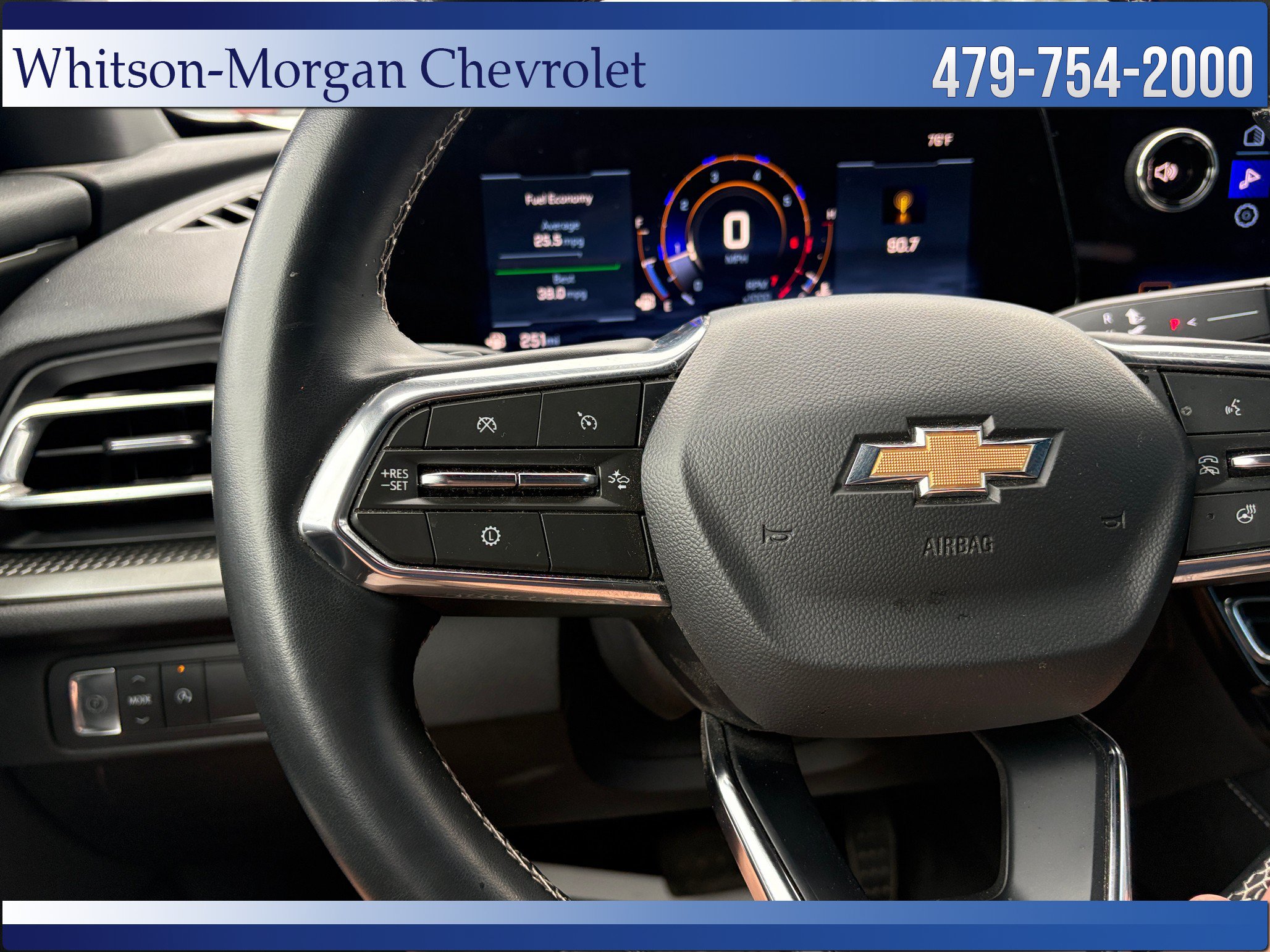 Used 2025 Chevrolet Traverse LT FWD image 16