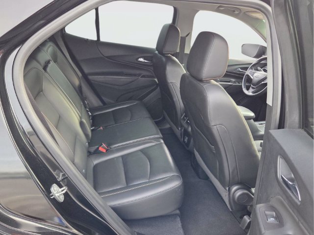 Used 2020 Chevrolet Equinox Premier w/ Premier Redline Edition FWD image 16