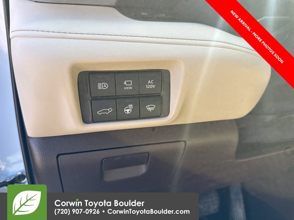 Used 2022 Toyota Highlander Limited image 12