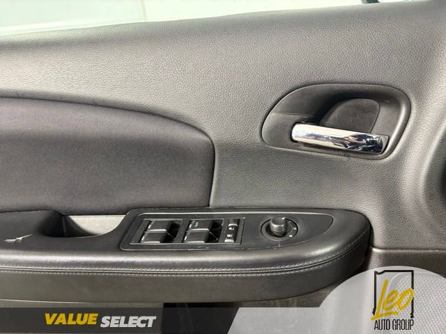 Used 2014 Chrysler 200 Touring FWD image 21