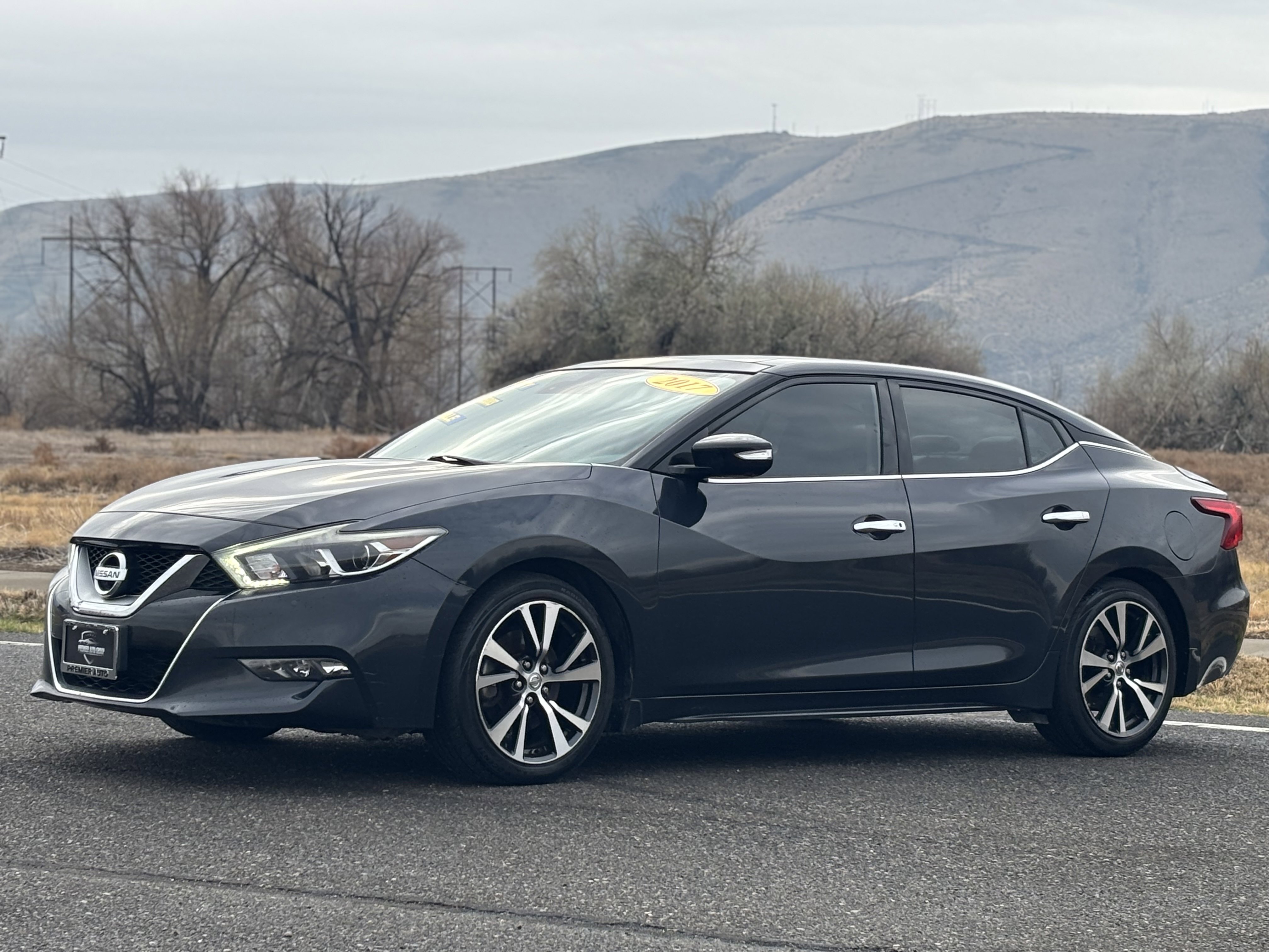 Used 2017 Nissan Maxima Platinum FWD image 6
