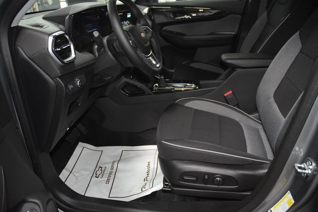 New 2026 Chevrolet TrailBlazer LT w/ Convenience Package FWD image 38