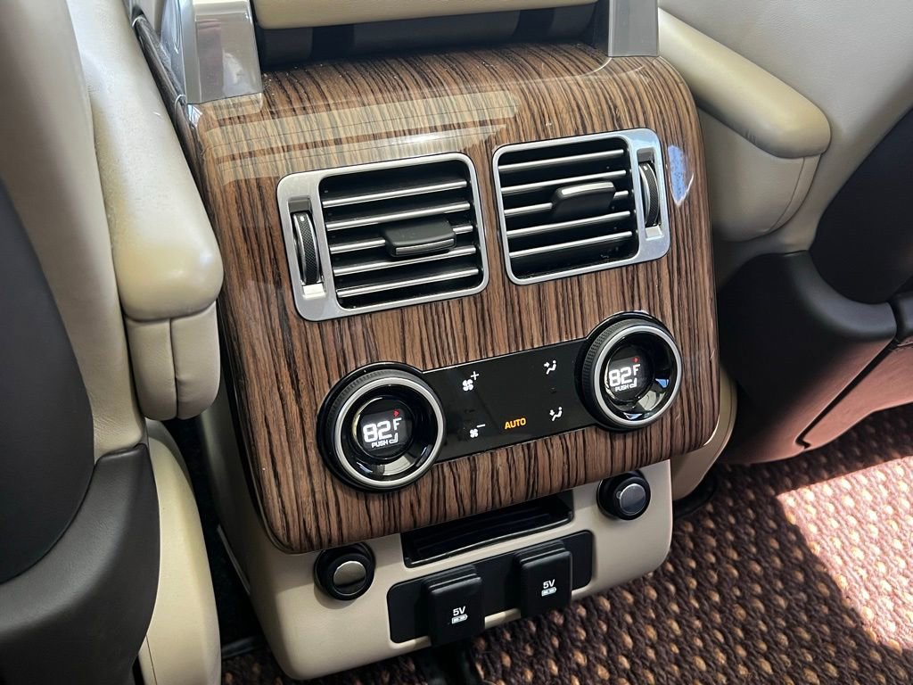 Used 2019 Land Rover Range Rover HSE image 15