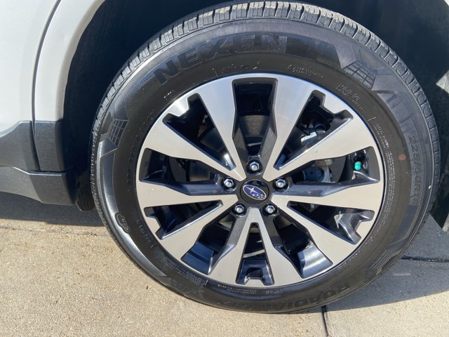 Used 2017 Subaru Outback 2.5i Limited w/ Popular Package #5 AWD/4WD image 27