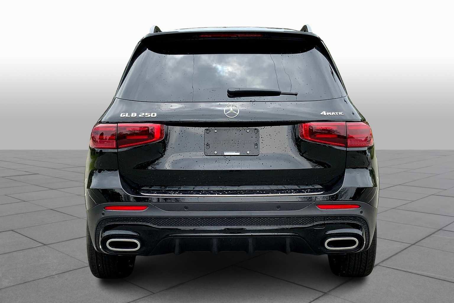 Certified 2025 Mercedes-Benz GLB 250 4MATIC image 4