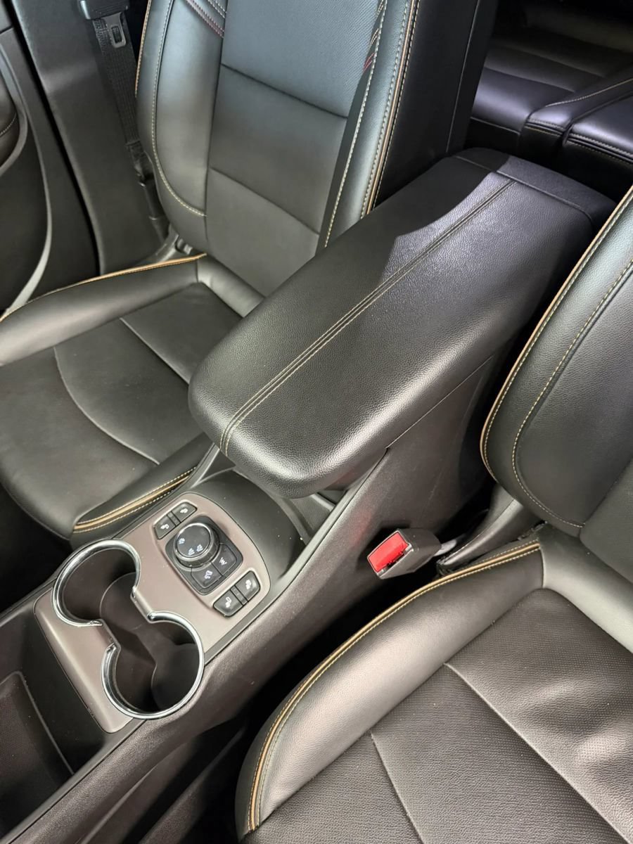Used 2022 GMC Terrain AT4 AWD/4WD image 18