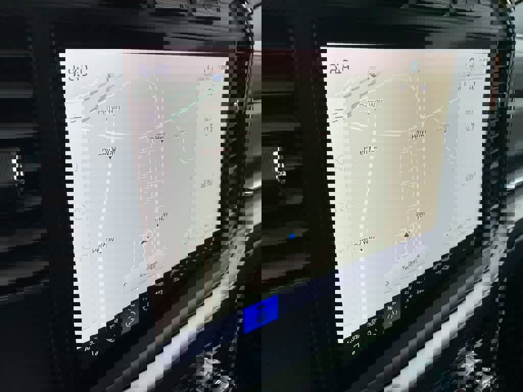 Used 2024 Ford F350 Lariat w/ Black Appearance Package image 14