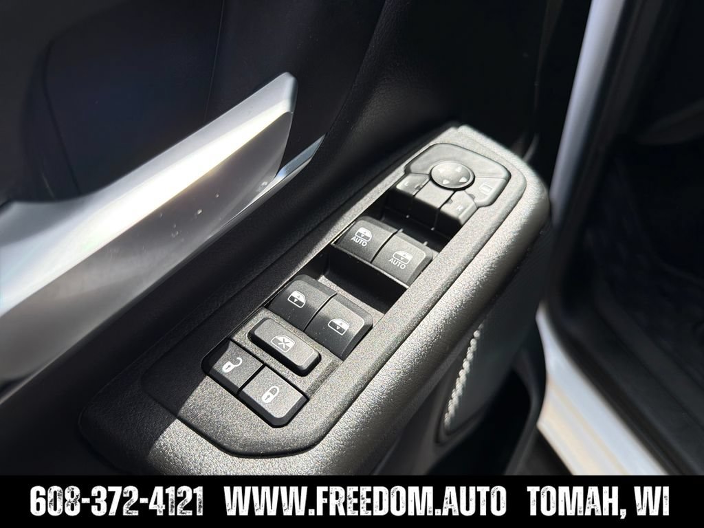Used 2025 RAM 1500 Big Horn AWD/4WD image 13