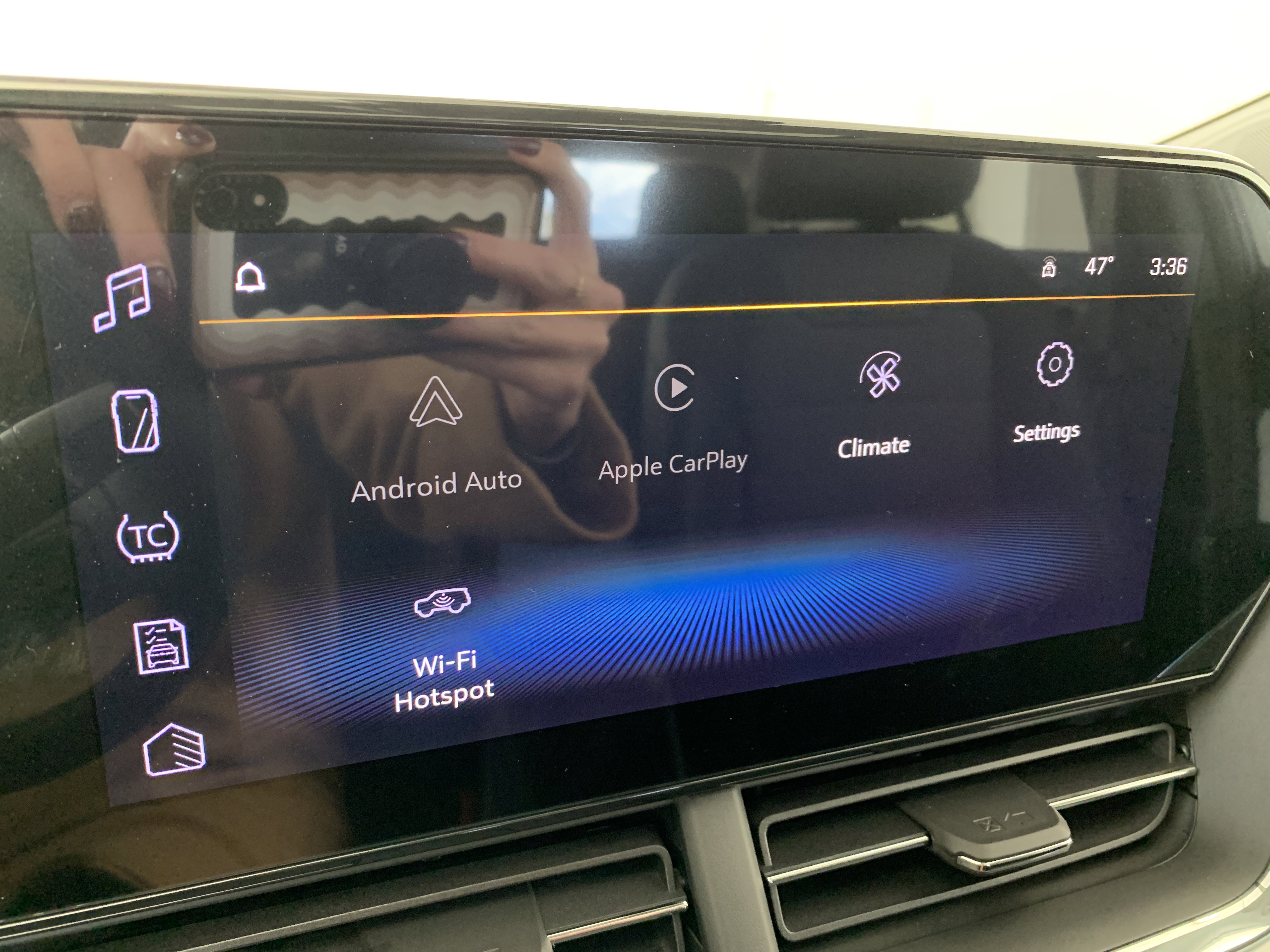 New 2026 Chevrolet Trax LT w/ Sunroof Package image 23