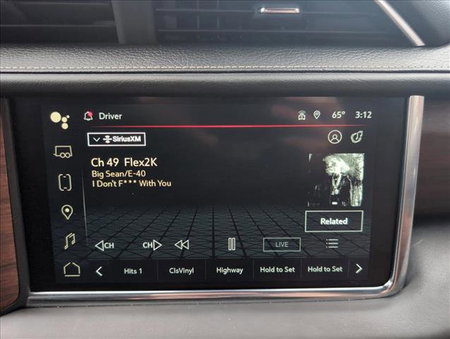 Used 2023 GMC Yukon XL Denali Ultimate image 11